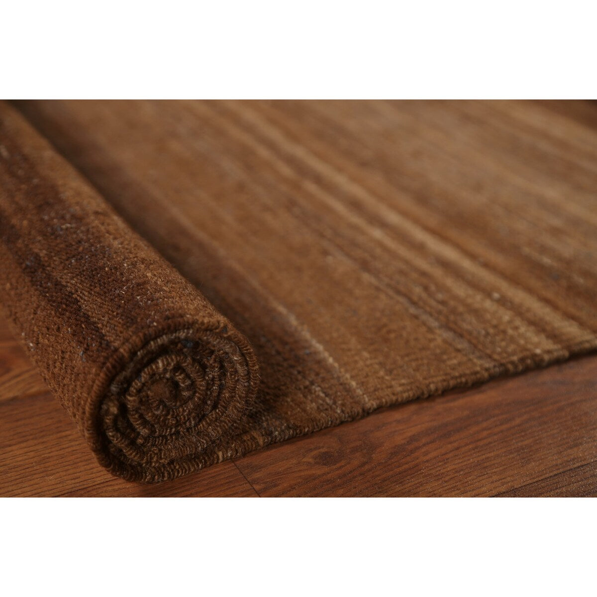 Natural Brown Kilim Wool Modern Area Rug - 5'5''x 6'5''