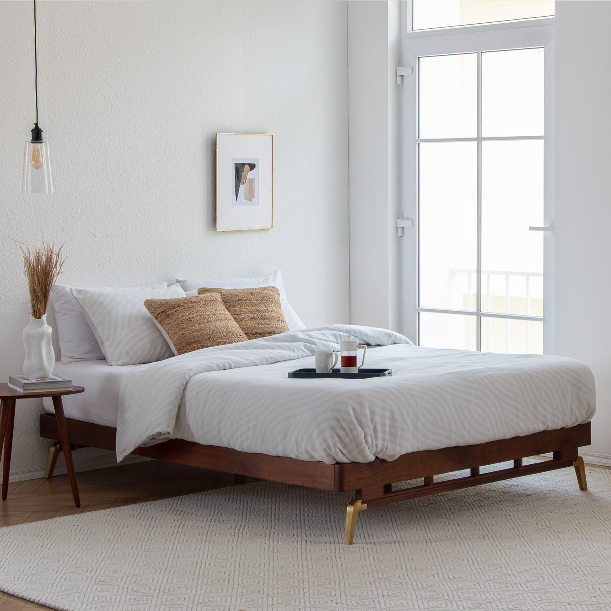 MH London Nelson Mango Rustic Wood Queen-size Platform Bed