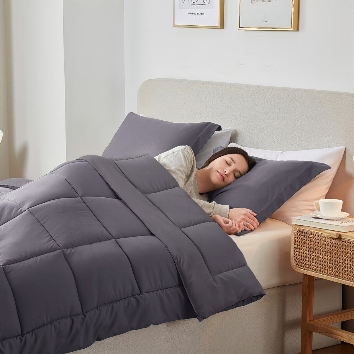 Nestl All Season Lightweight Down Alternative Comforter