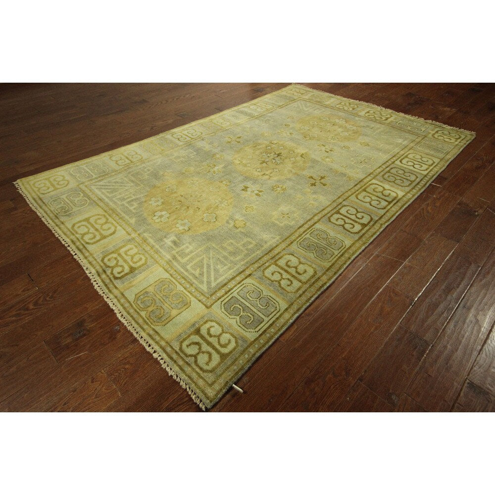 Flora Khotan Hand-knotted Wool Sky Blue Vege Dyed Oriental Rug (6' x 9') - 6' x 9'