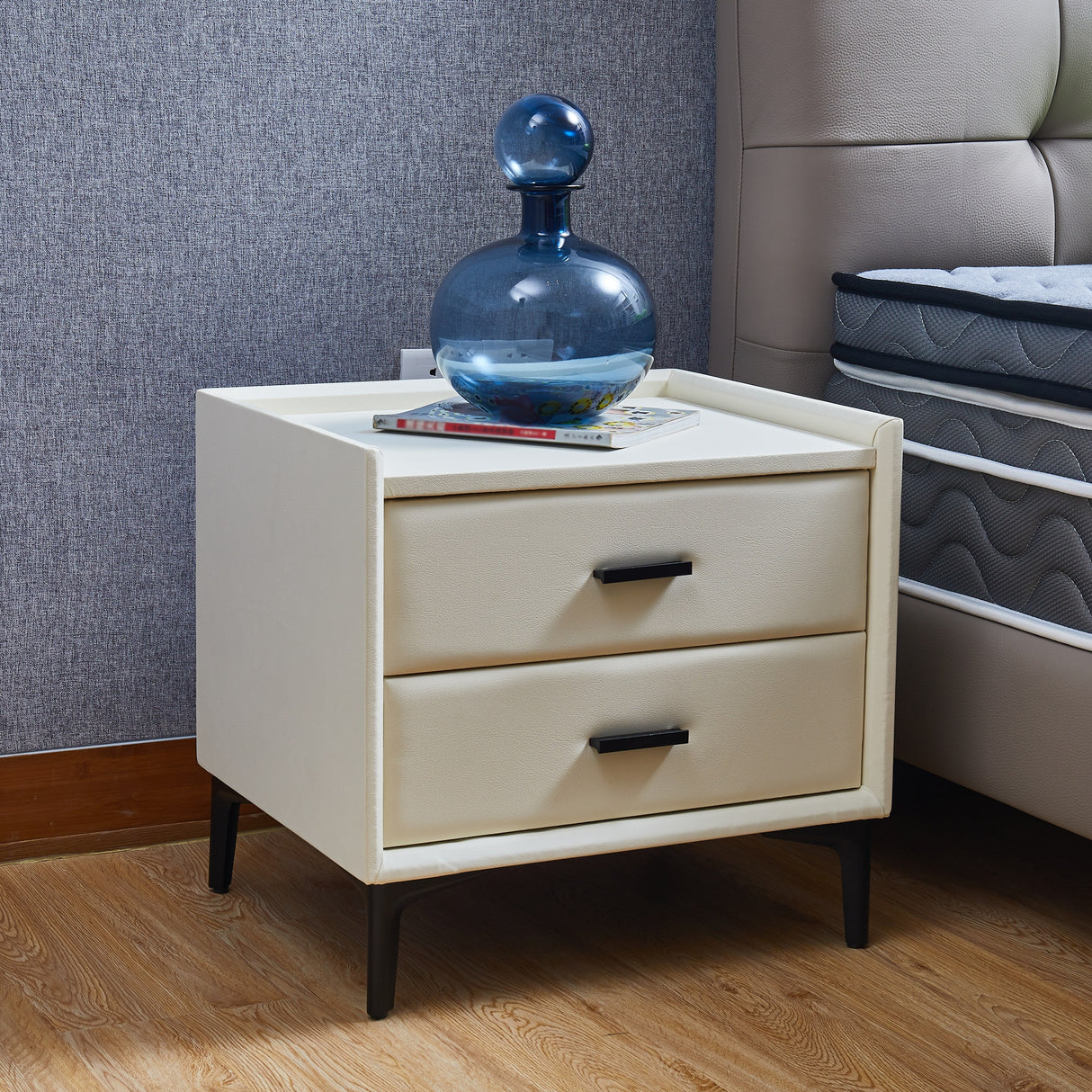 Nightstand, Modern Nightstand with 2 Drawers, Night Stand with PU Leather and Hardware Legs
