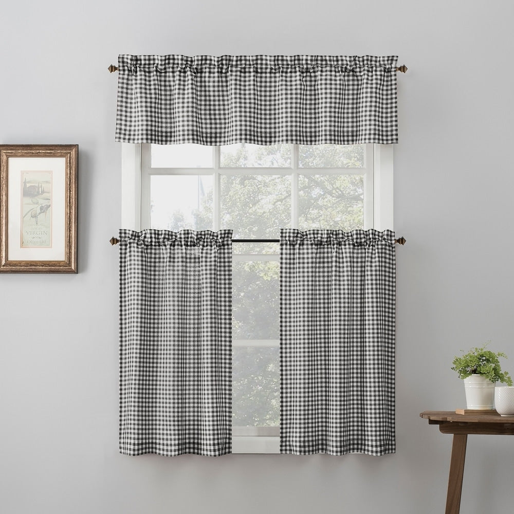 No. 918 Parkham Farmhouse Plaid Semi-Sheer Rod Pocket Kitchen Curtain Valance