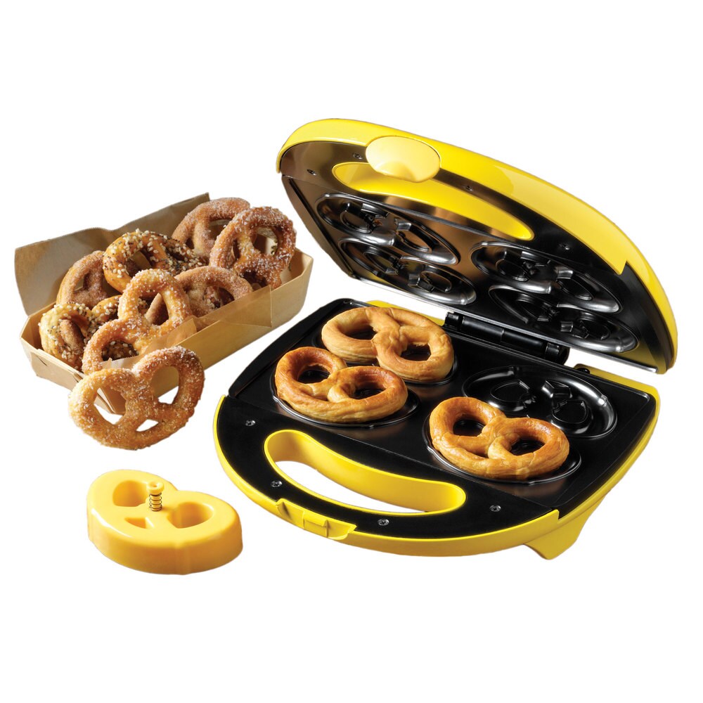 Nostalgia 4-Pretzel Soft Pretzel Maker
