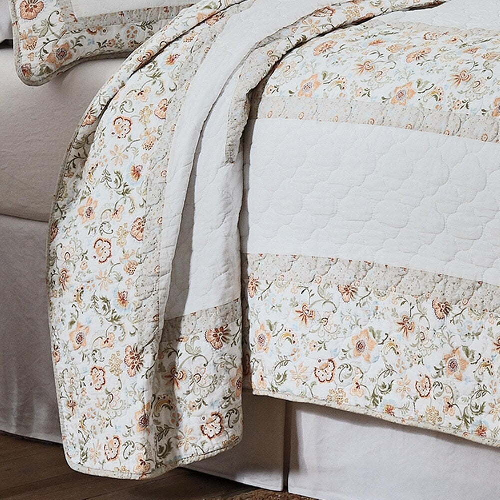Nostalgia Home Sophie Quilt Set