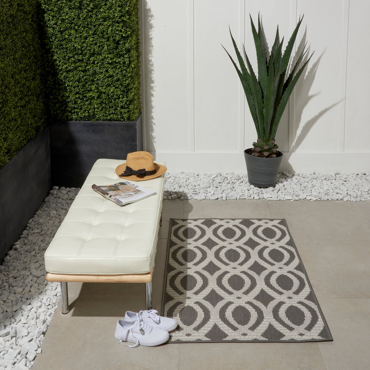 Porch & Den Goboes Geometric Indoor/Outdoor Area Rug
