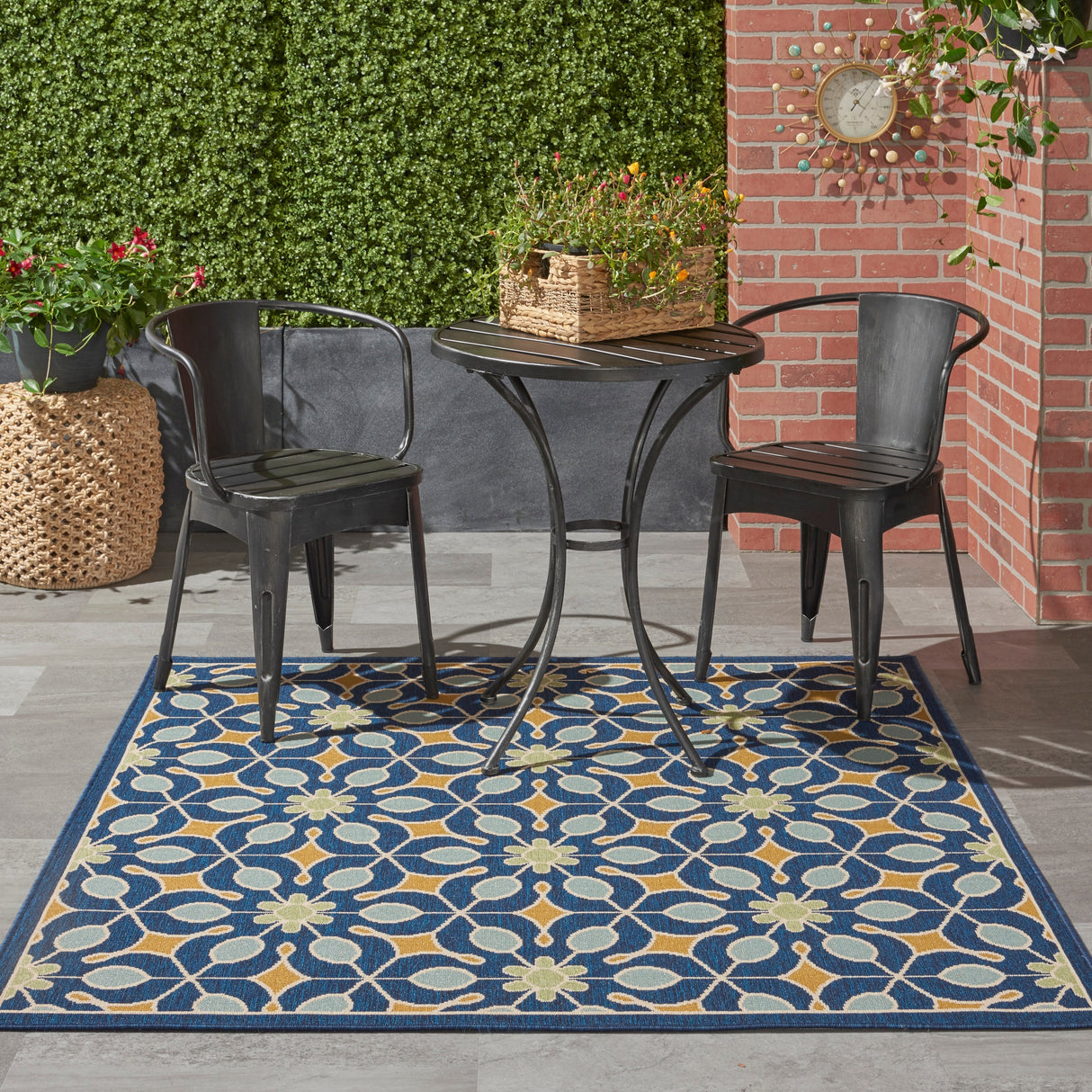 Nourison Caribbean Contemporary Floral Indoor/ Outdoor Area Rug