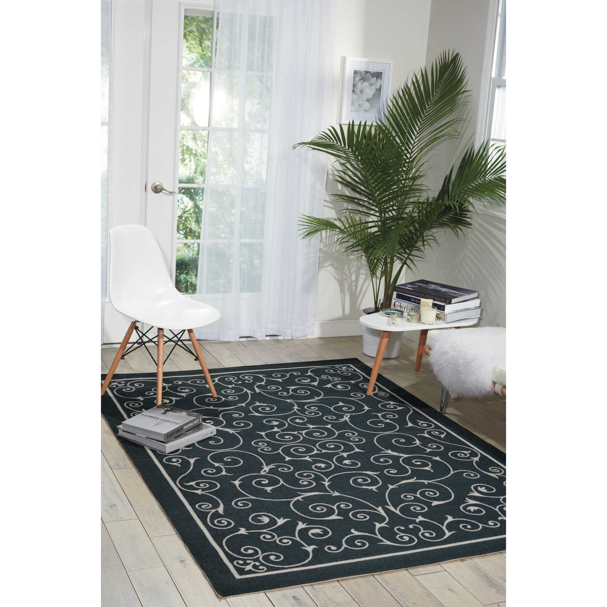 Nourison Scrolling Ivory Vines Indoor/ Outdoor Area Rug
