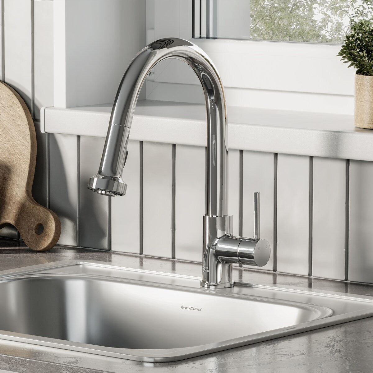 Nouvet Single Handle, Pull-Down Kitchen Faucet