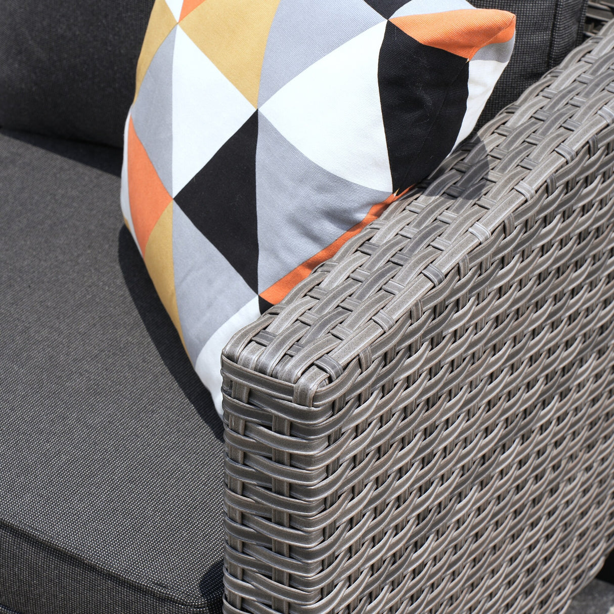 OVIOS 7-piece Patio Outdoor Wicker Conversation Set