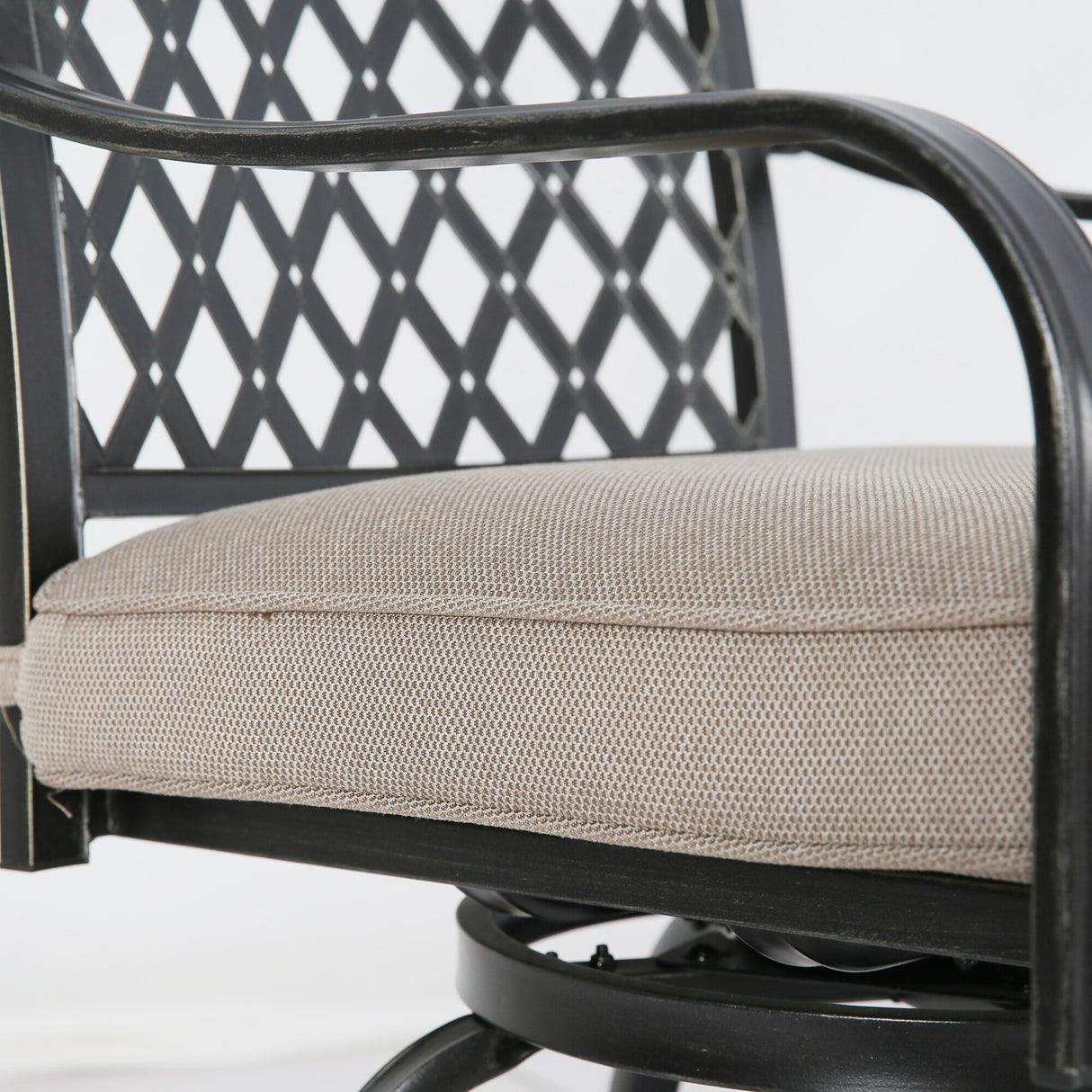 Outdoor Counter Swivel Bar Stools, Patio Chairs with Seat Cushion