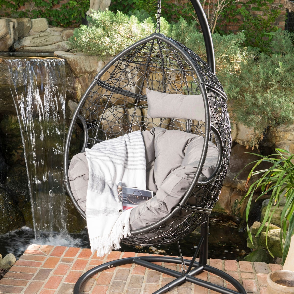 Outdoor Patio Furniture Swing Chair With Big Comfortable and Woven Finish