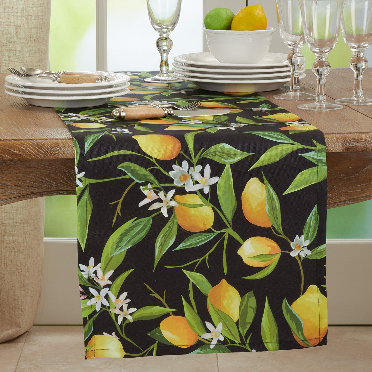 Outdoor Table Runner With Lemon Design