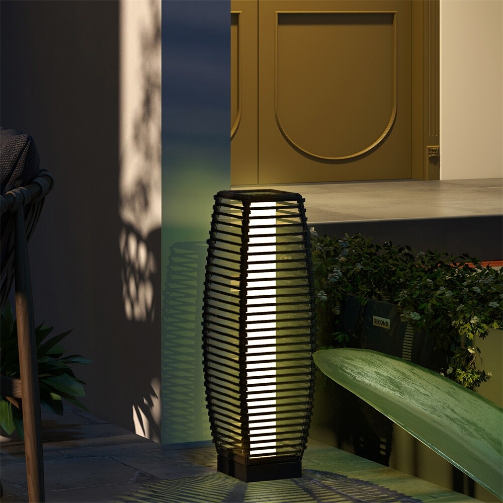 Outsunny Solar Floor Lamp, Outdoor Rattan Garden Lantern,Pathway Light
