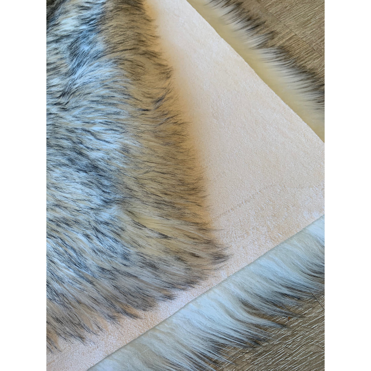 Ovella Home Premium Luxurious Faux Sheepskin 6-Pelt Plush Shag Area Rug - 6' x 6' - 6' x 6'