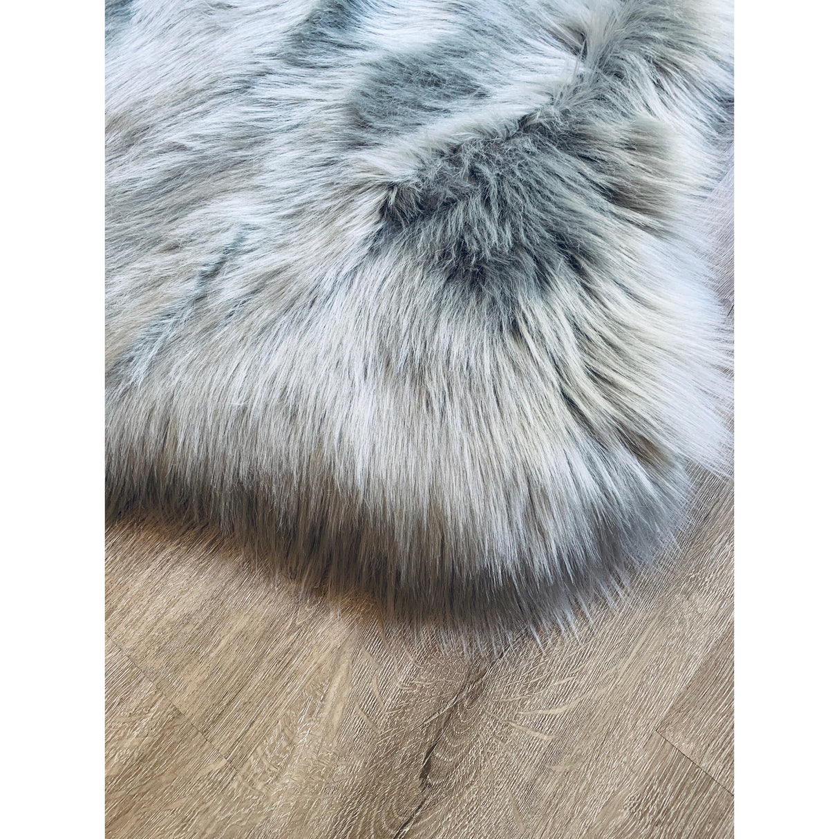Ovella Home Premium Luxurious Faux Sheepskin 6-Pelt Plush Shag Area Rug - 6' x 6' - 6' x 6'