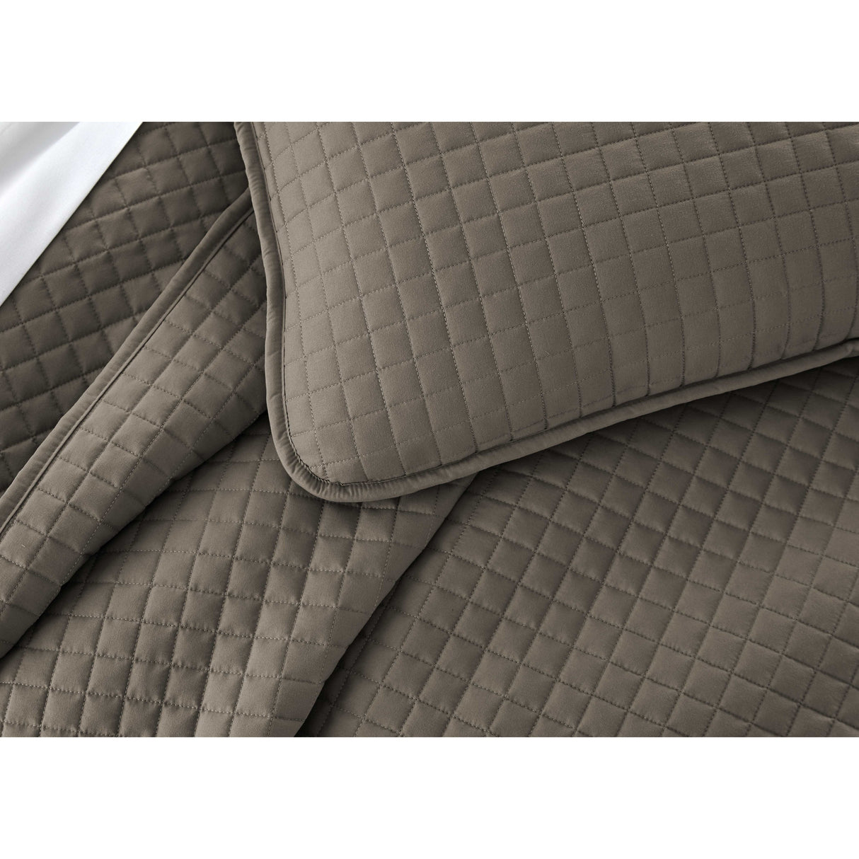 Vilano Oversized 3 piece Quilt Set by Southshore Fine Linens