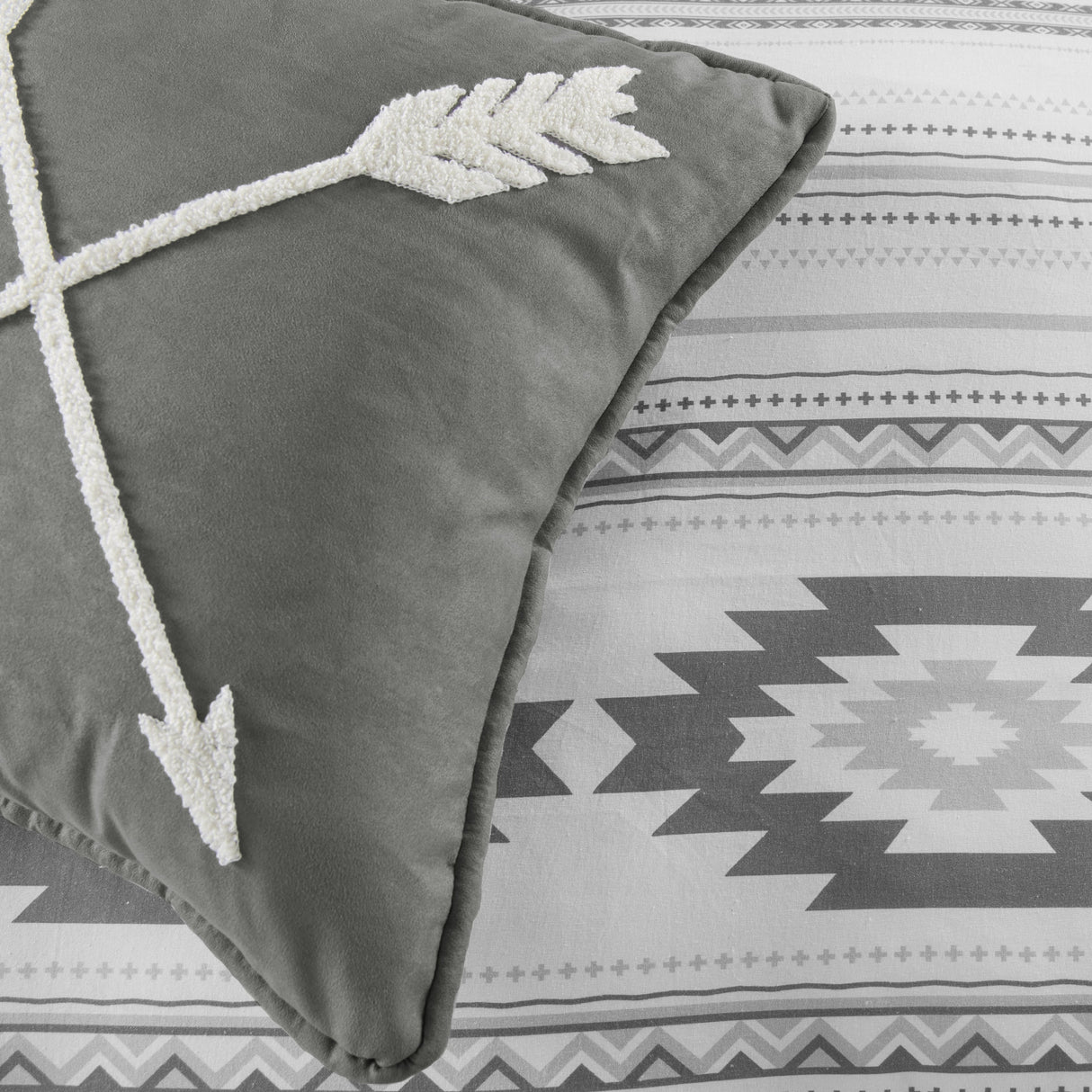 Paseo Road by HiEnd Accents Free Spirit Southwestern Aztec Comforter Set, 4PC