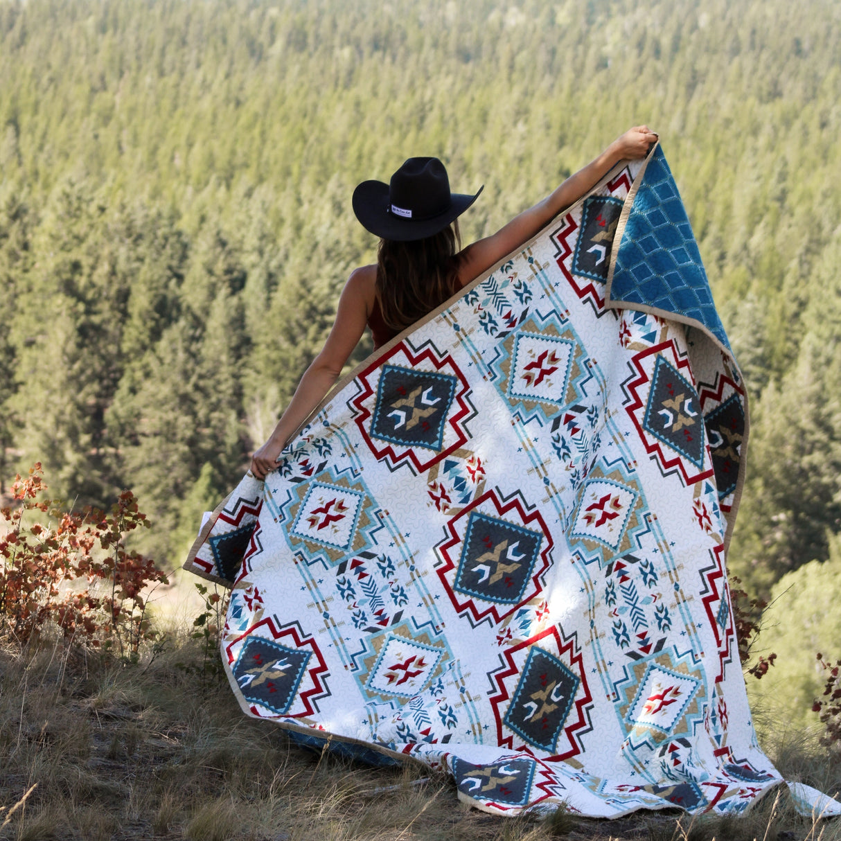 Paseo Road Spirit Valley Southwestern Bedding Aztec 3 Piece Quilt Set
