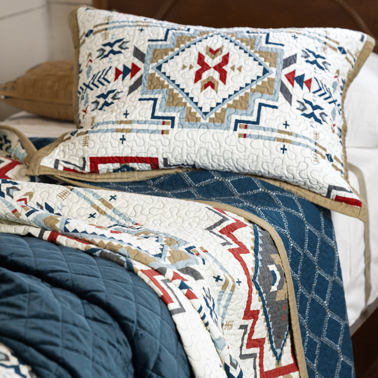 Paseo Road Spirit Valley Southwestern Bedding Aztec 3 Piece Quilt Set