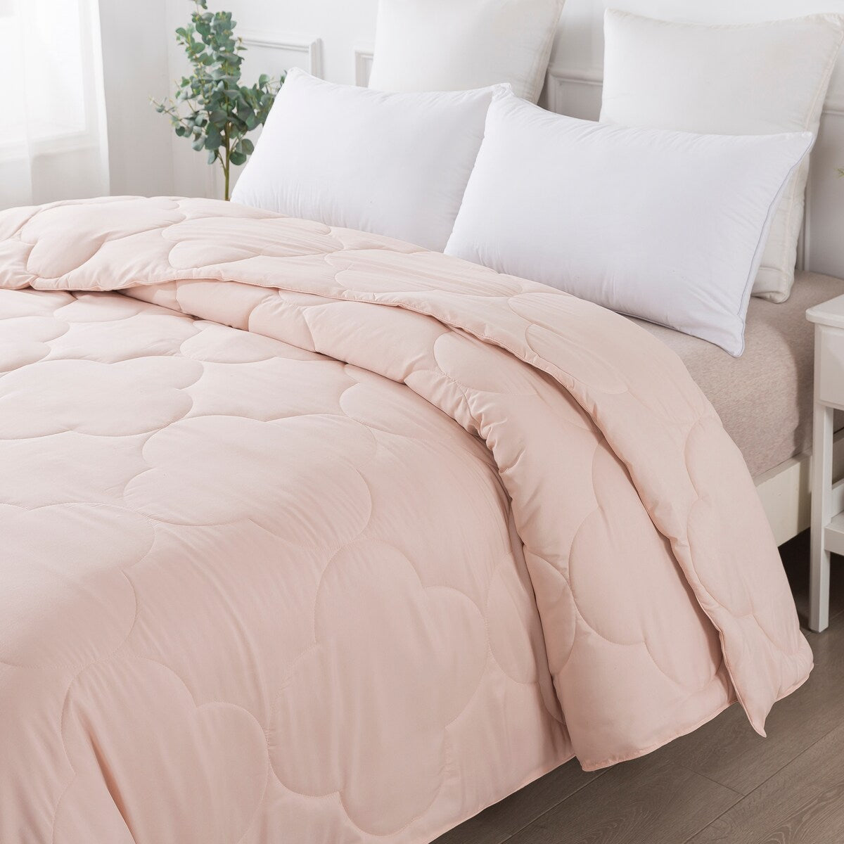 Pendant Down Alternative Comforter