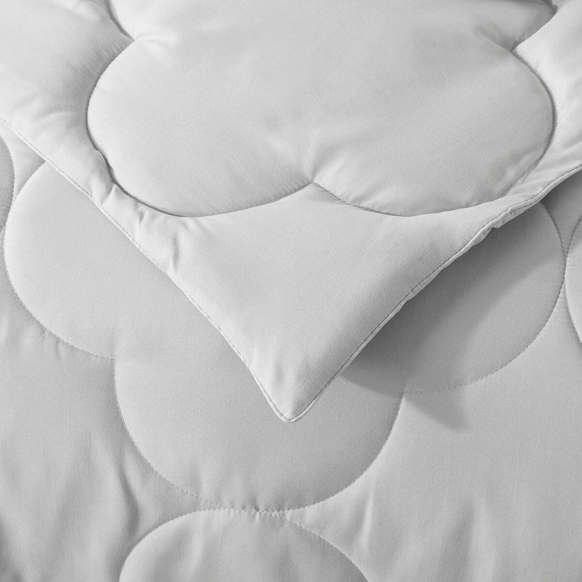 Pendant Down Alternative Comforter
