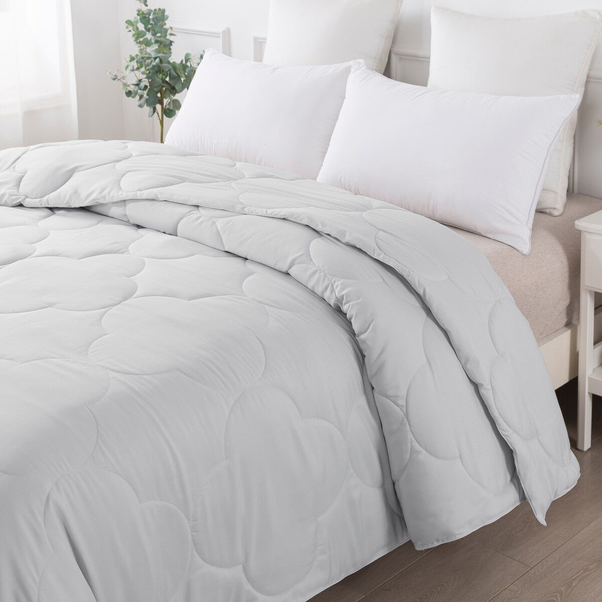 Pendant Down Alternative Comforter