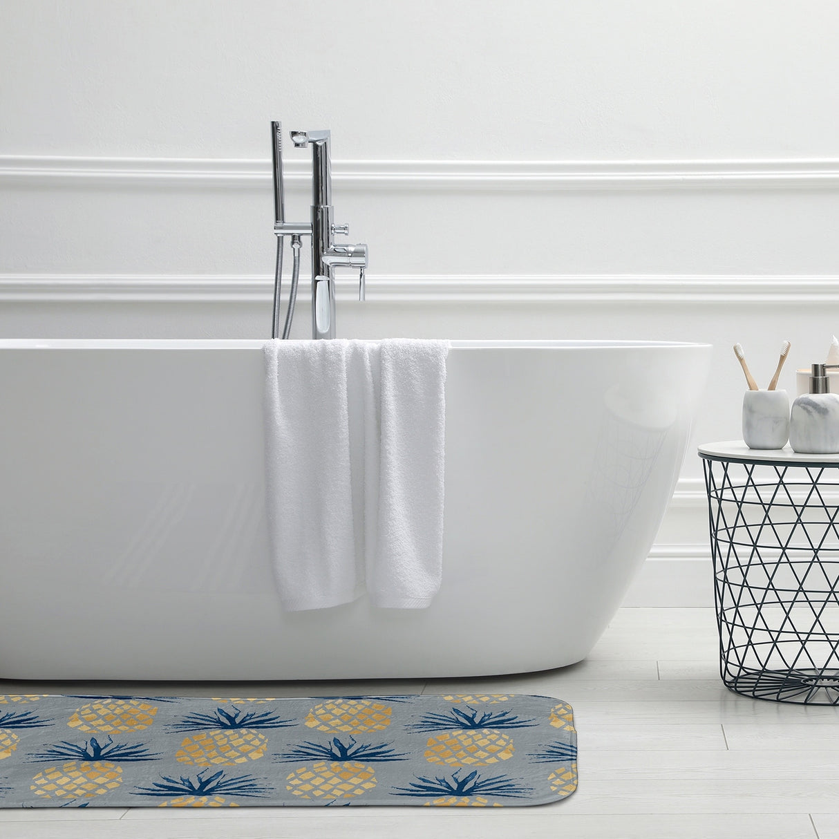 Pineapple Stripes Bathmat