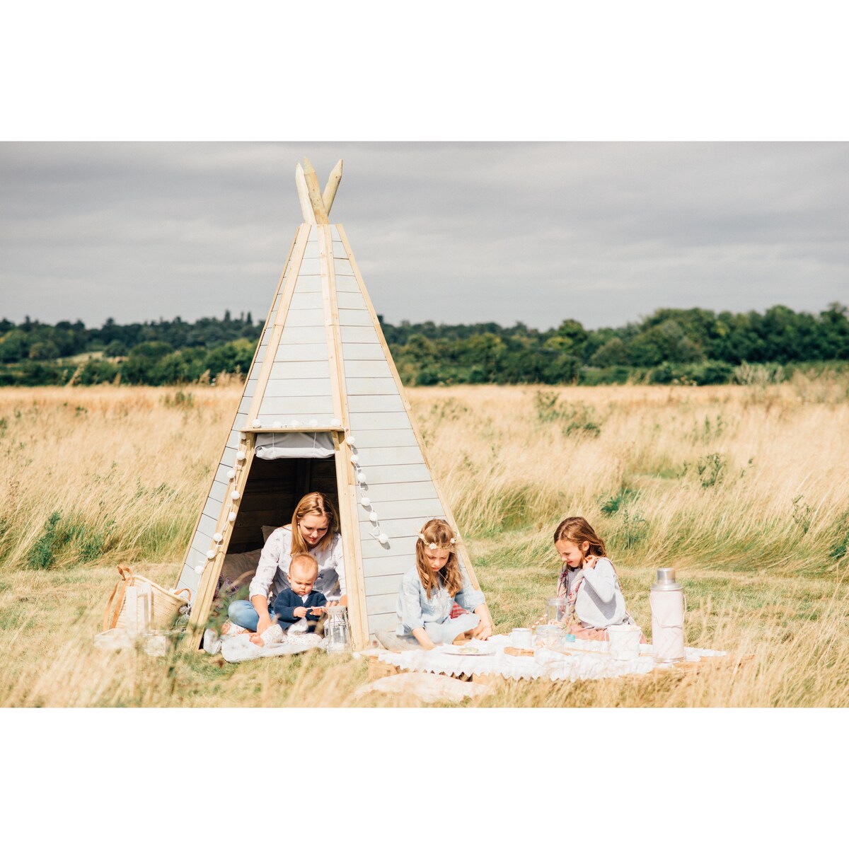 Plum Grand Wooden Teepee Hideaway