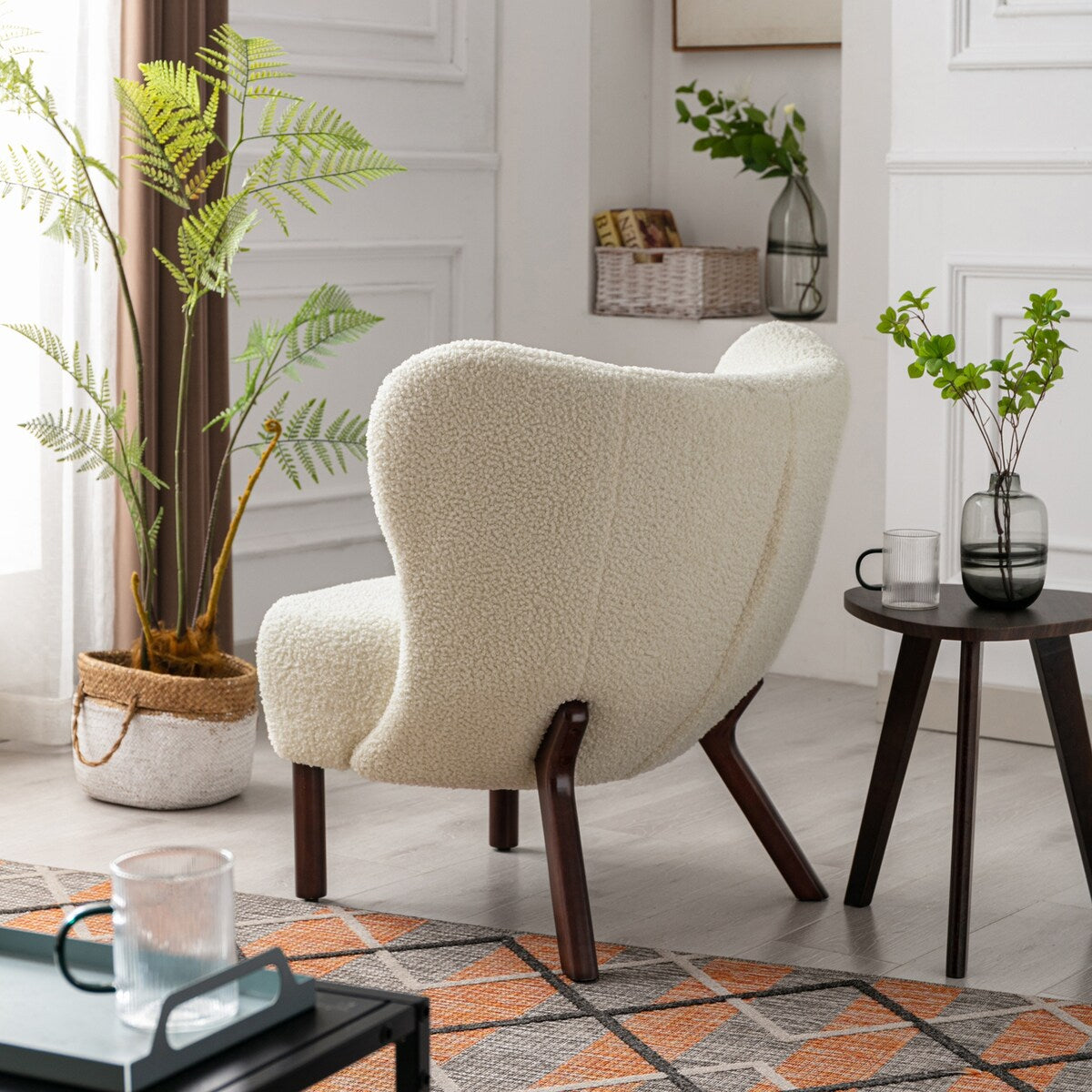 Plush Sherpa Wingback Accent Chair: Modern Design with Tufted Details, Cozy and Soft, Sturdy Solid Wood Legs
