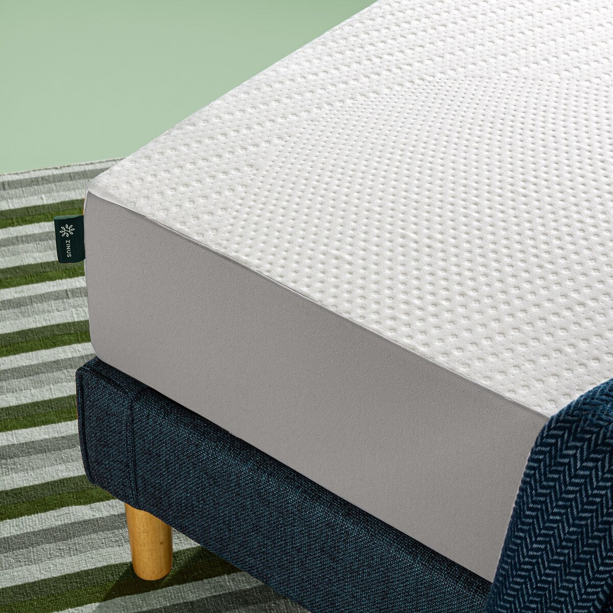 Priage by ZINUS 13.5 Inch Cooling Essential Foam Mattress