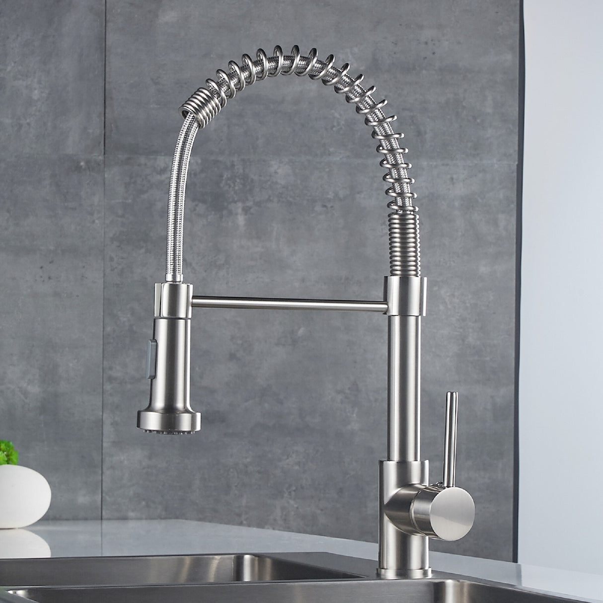 Professional Kitchen Sink Faucet