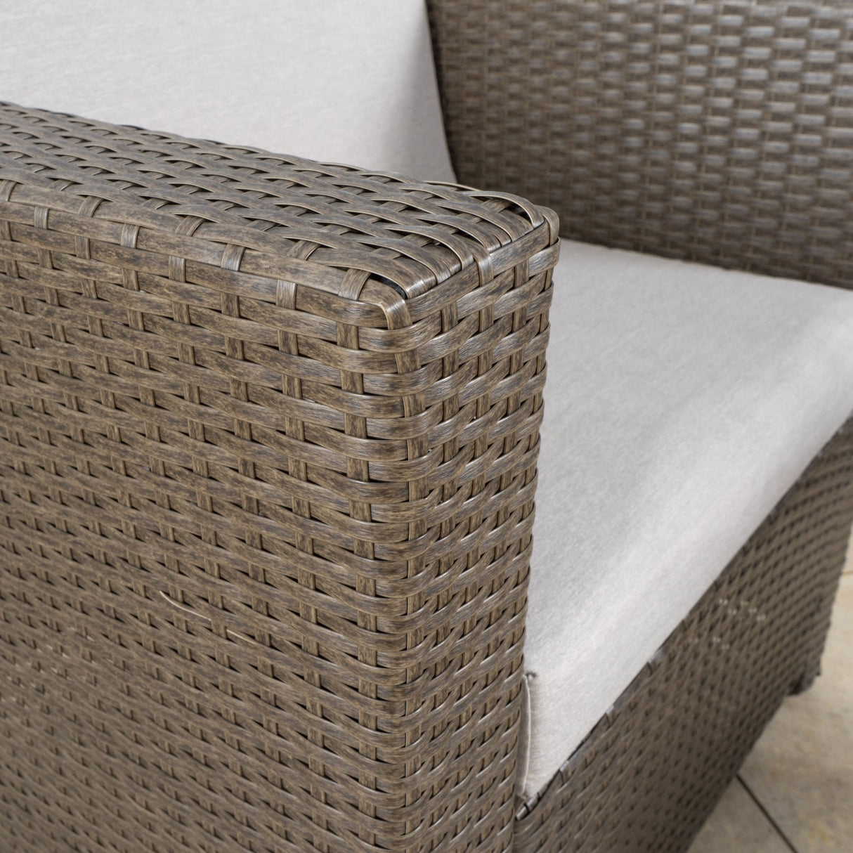 Puerta Outdoor 4-piece Chat Set with Cover by Christopher Knight Home