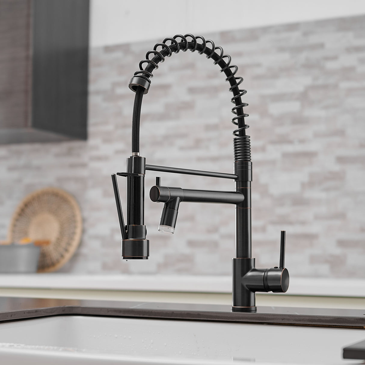 Pull Down Kitchen Faucet with Sprayer