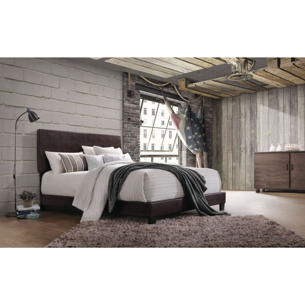 Q-Max Selected Faux leather Materials Sleek Straight Lines Queen Bed