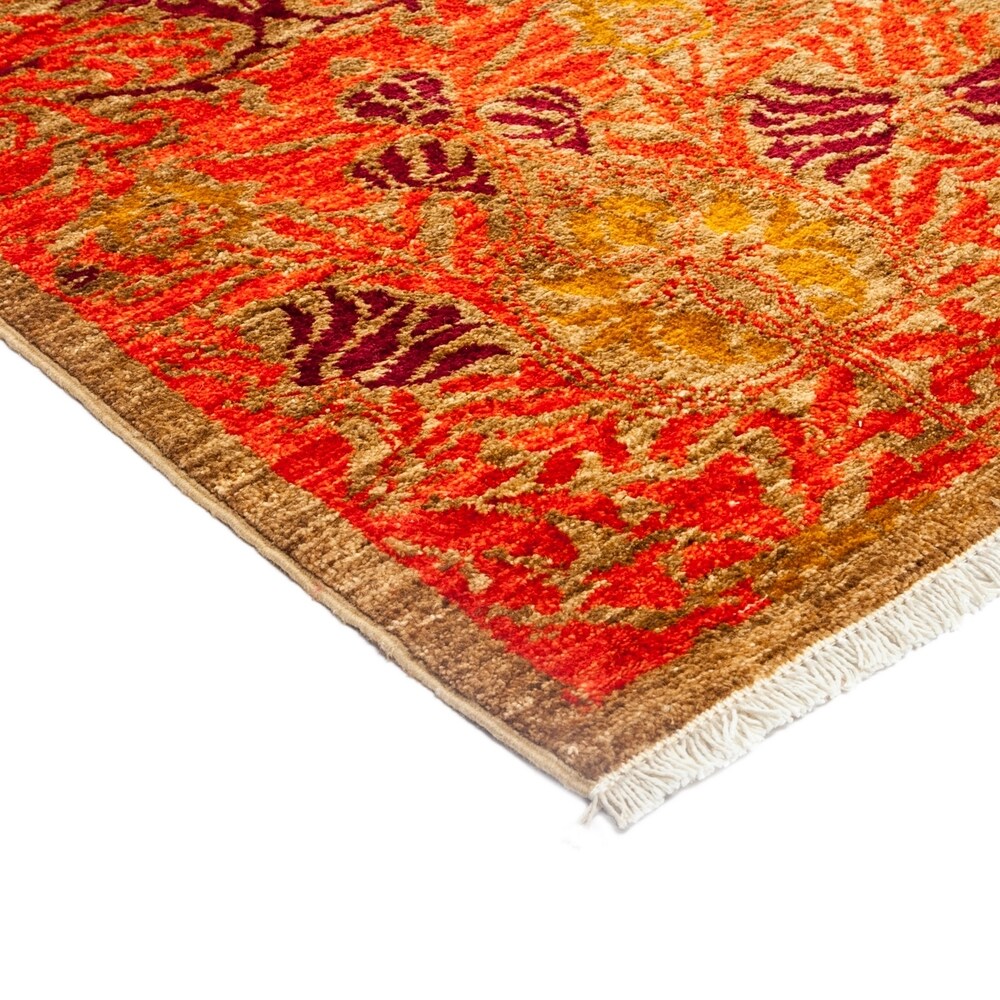 Qazvirand Hand Knotted Area Rug (4'3" X 8'4") - 4'3" x 8'4"