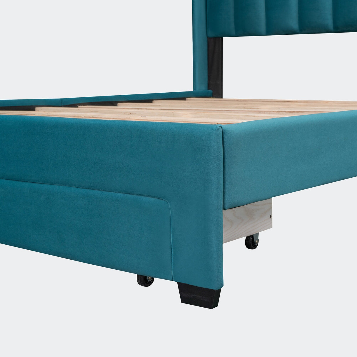 Queen Size Storage Bed Velvet Upholstered Platform Bed