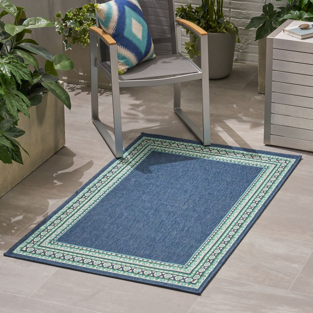 Remington Indoor/ Outdoor Border Area Rug by Christopher Knight Home