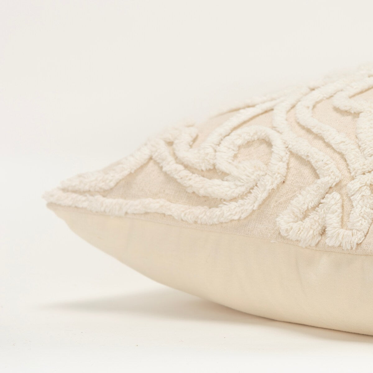 Rizzy Home Transitional Natural Down Filled Pillow - 20" x 20"