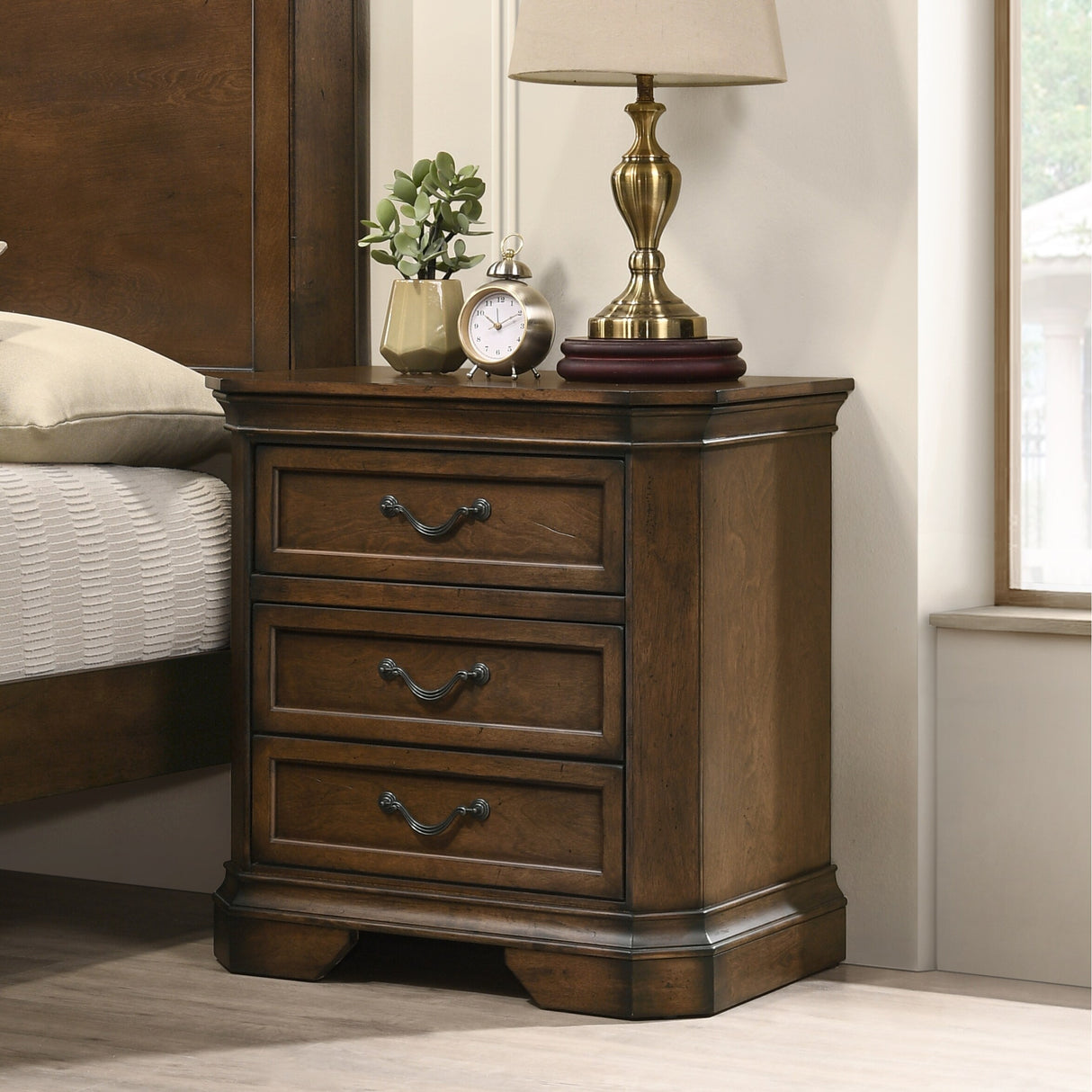 Roundhill Furniture Maderne 3-Piece Wood Bedroom Set, Panel Bed and Two Nightstands, Antique Walnut Finish
