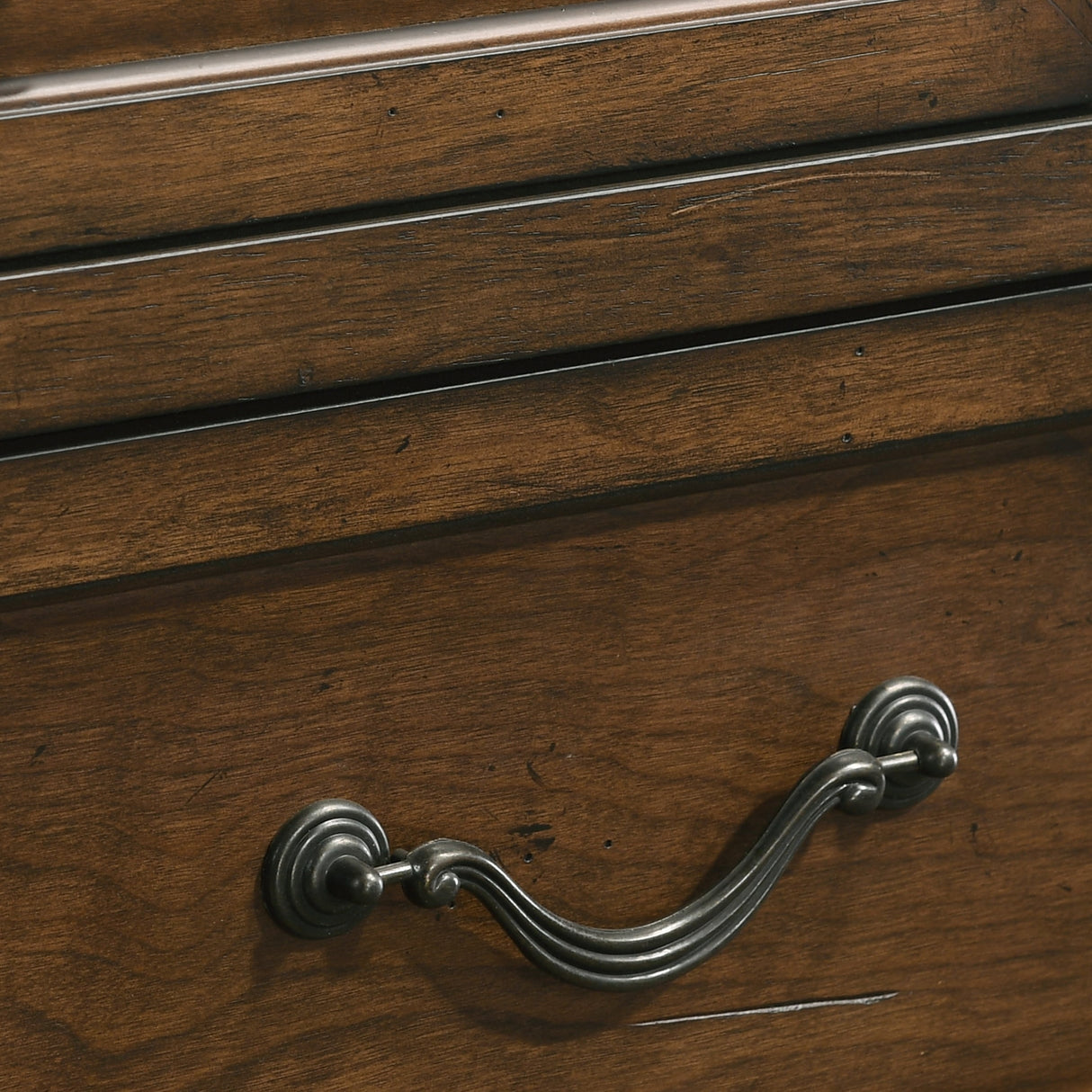 Roundhill Furniture Maderne 3-Piece Wood Bedroom Set, Panel Bed and Two Nightstands, Antique Walnut Finish