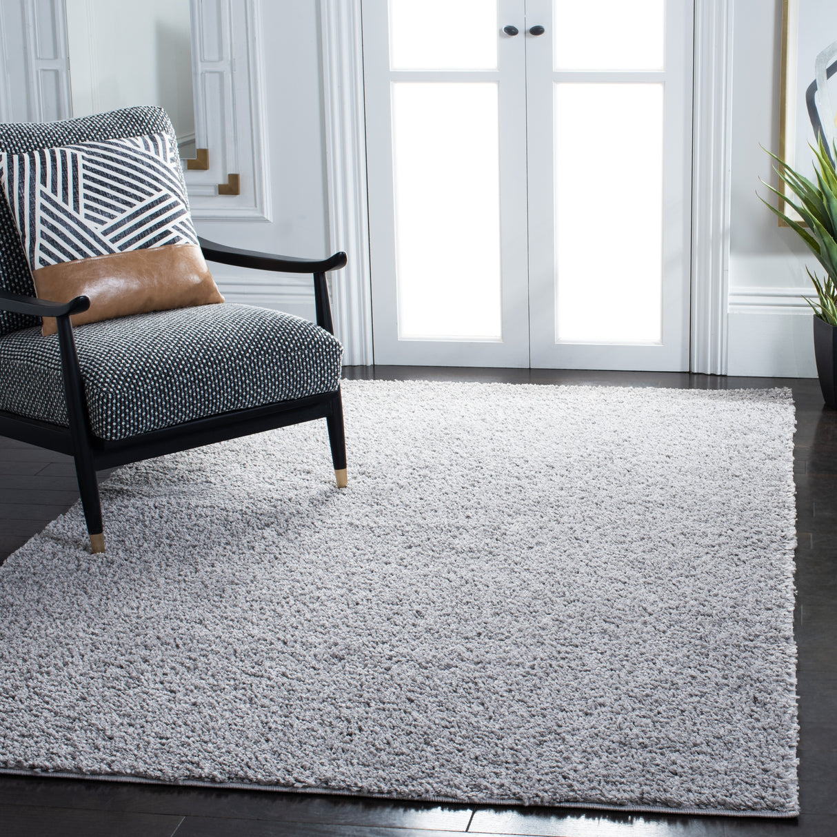 SAFAVIEH Arizona Shag Mechtilde 1.6-inch Thick Rug