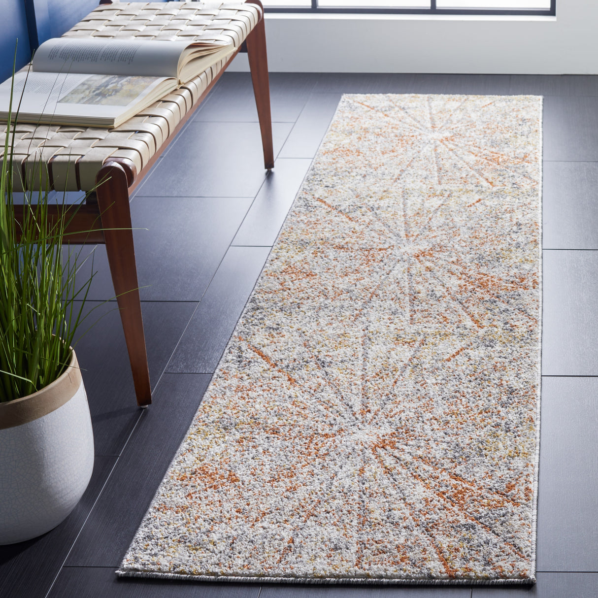 SAFAVIEH Aston Nedea Abstract Burst Rug