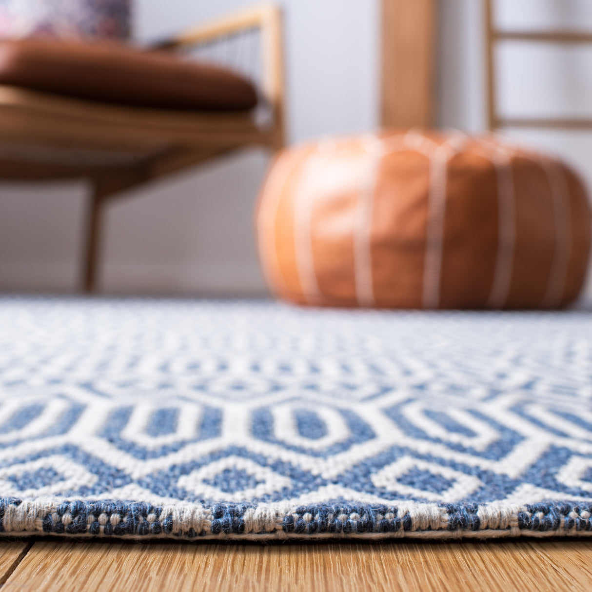 SAFAVIEH Augustine Rusty Contemporary Cotton Rug