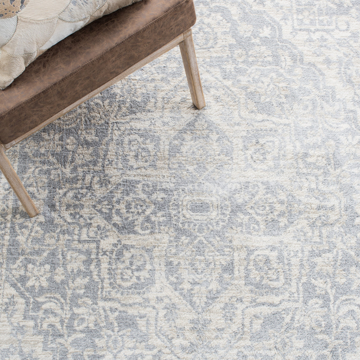 SAFAVIEH Brentwood Þordis Oriental Medallion Rug