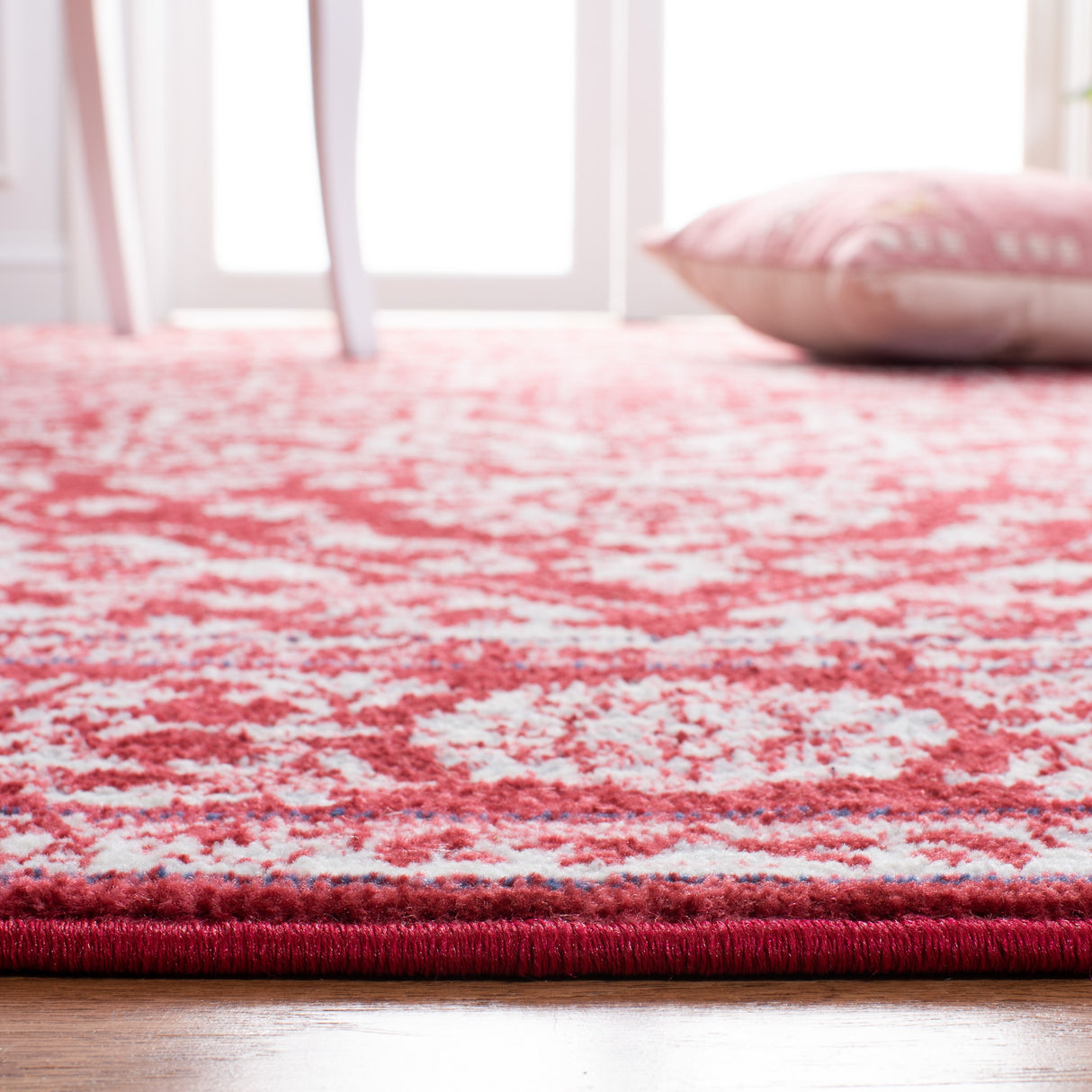 SAFAVIEH Brentwood Þordis Oriental Medallion Rug