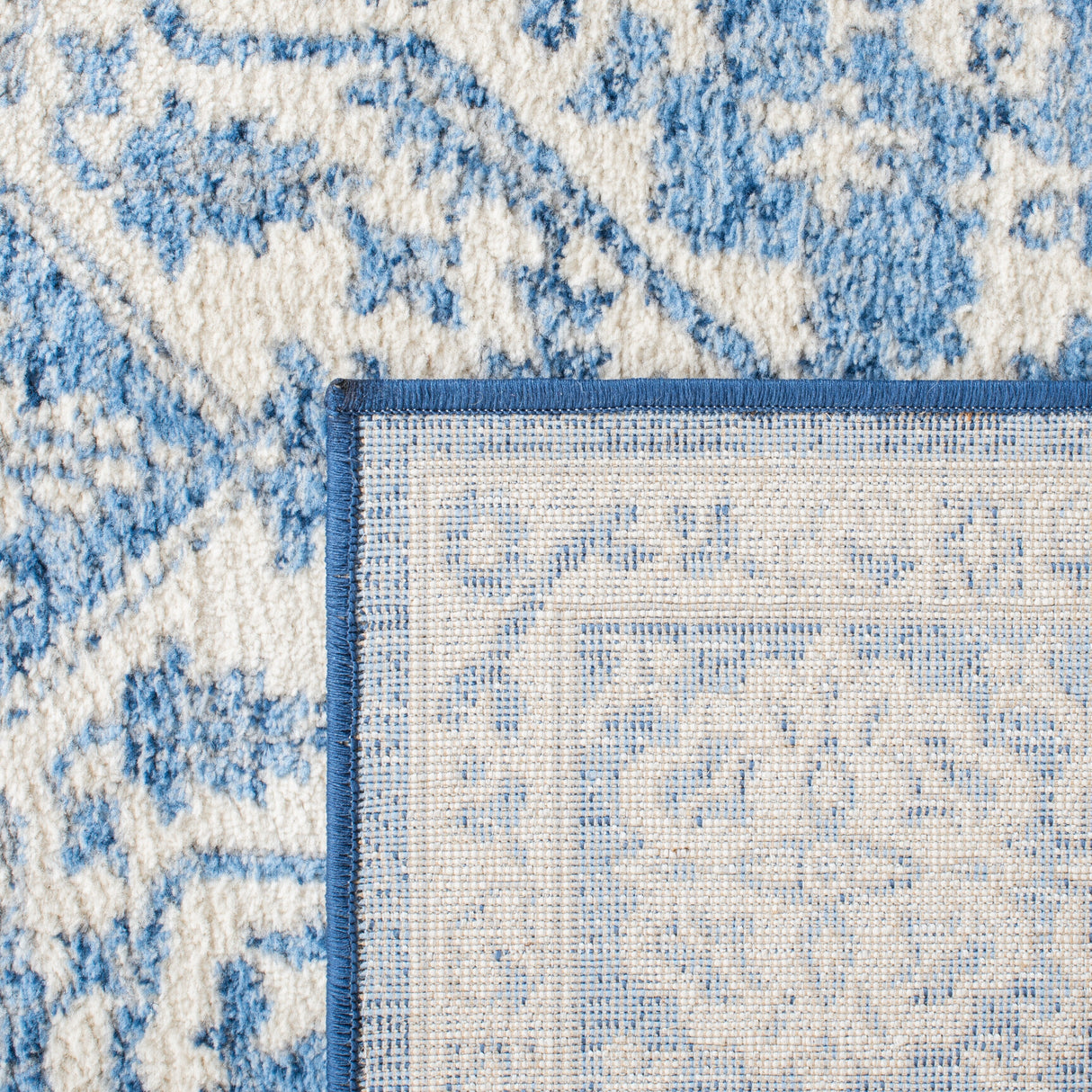 SAFAVIEH Brentwood Þordis Oriental Medallion Rug