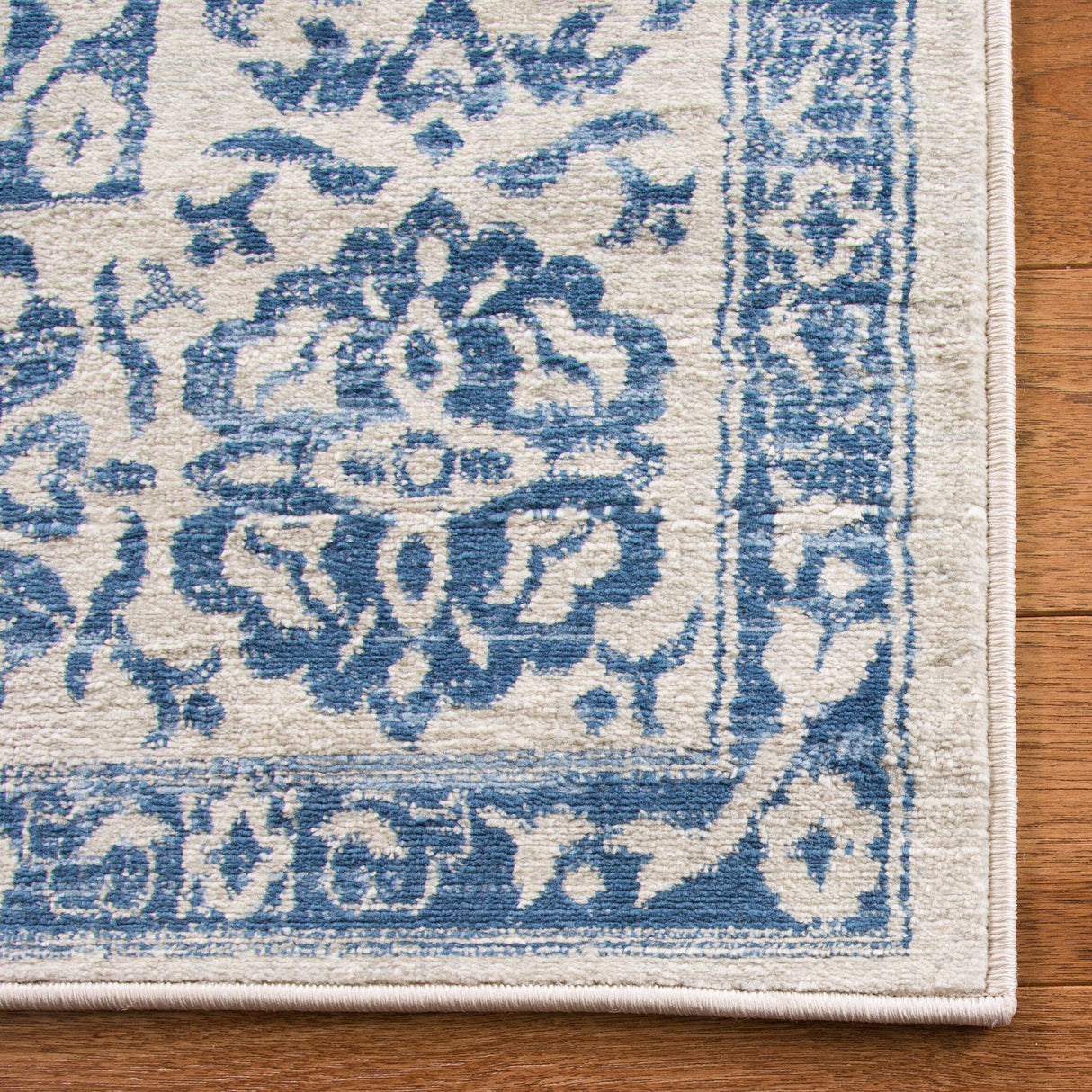 SAFAVIEH Brentwood Þordis Oriental Medallion Rug