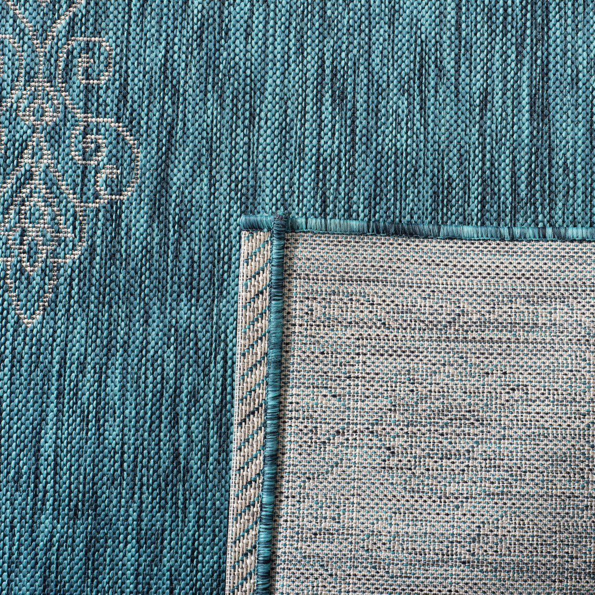 SAFAVIEH Courtyard Zikrija Indoor/ Outdoor Waterproof Patio Backyard Rug