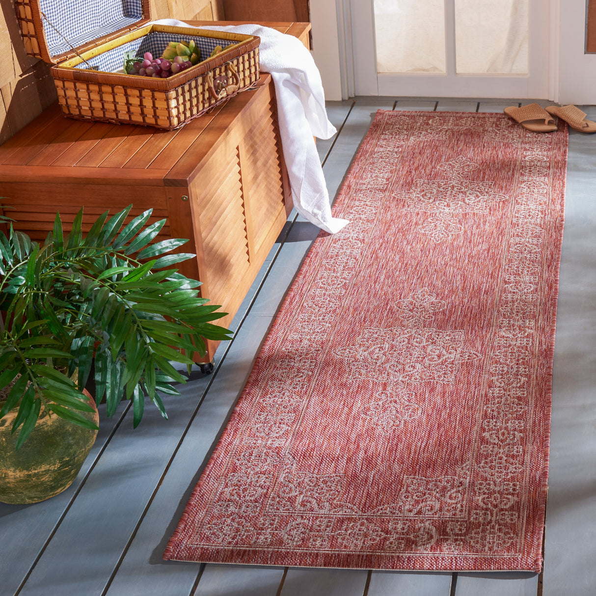 SAFAVIEH Courtyard Zikrija Indoor/ Outdoor Waterproof Patio Backyard Rug