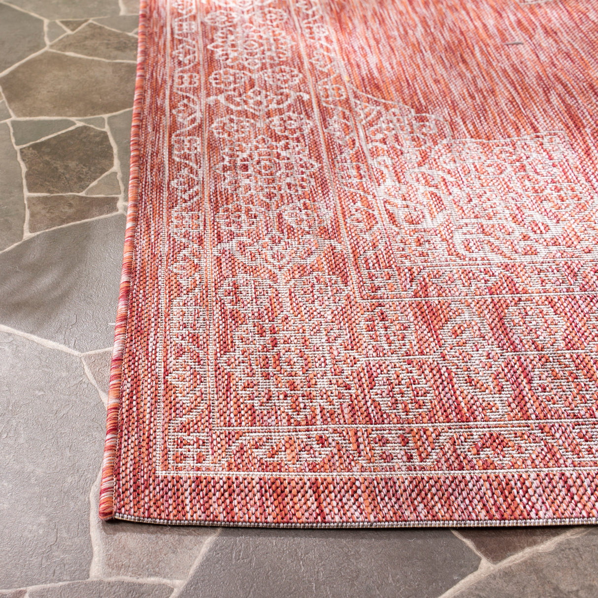 SAFAVIEH Courtyard Zikrija Indoor/ Outdoor Waterproof Patio Backyard Rug